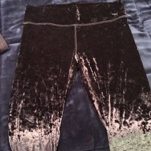 PINK Ultimate Yoga Crushed Velvet